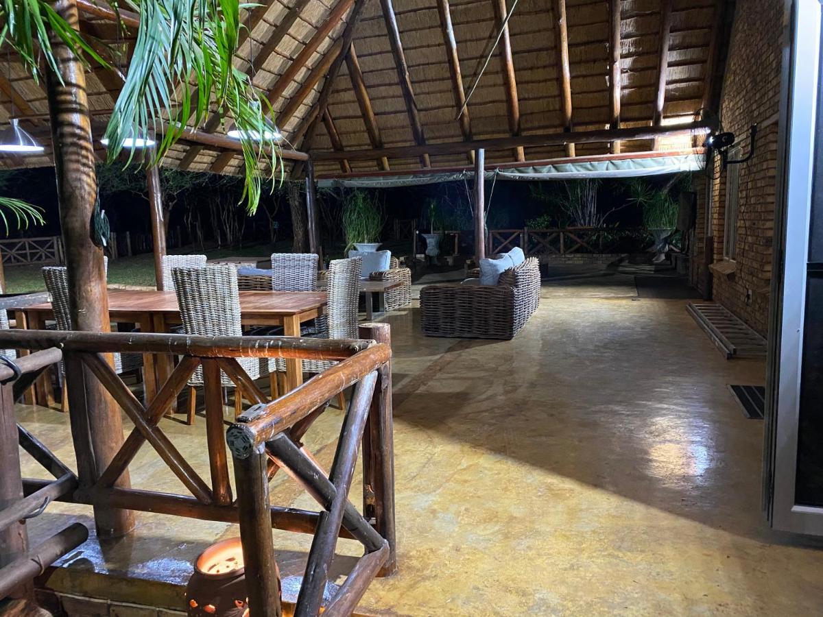 Villa Genet House Marloth Park Exterior foto
