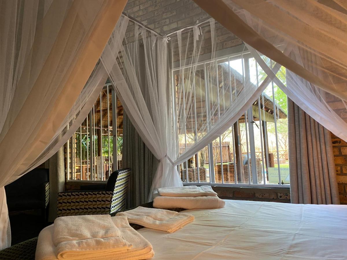 Villa Genet House Marloth Park Exterior foto