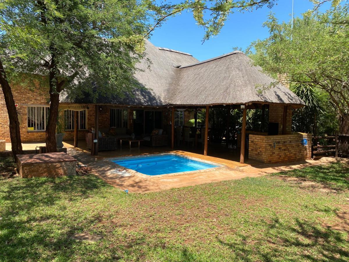 Villa Genet House Marloth Park Exterior foto