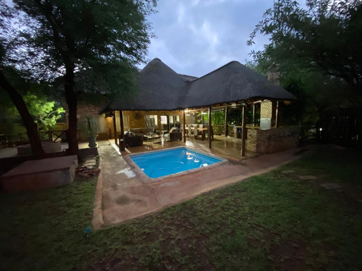 Villa Genet House Marloth Park Exterior foto